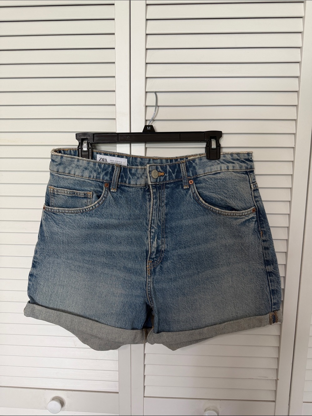 High-Waist Rolled Hem Denim Shorts — Blue